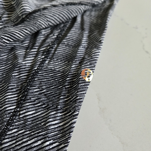 Lululemon SeaWheeze Fast and Free High-Rise Tight 25" Leggings 7/8 White Black 4 - Picture 8 of 10